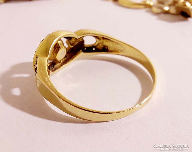 18K gold ring (160)