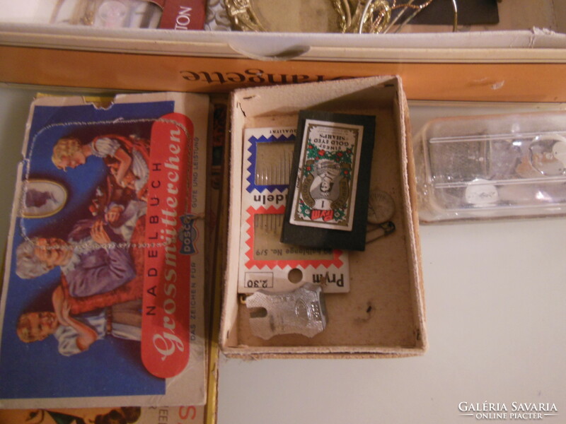 Sewing box - contents - old - many things - Austrian - nice condition