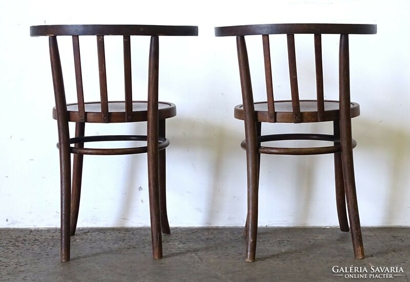 1P513 antique Debrecen furniture factory pair of thonet chairs with round arms