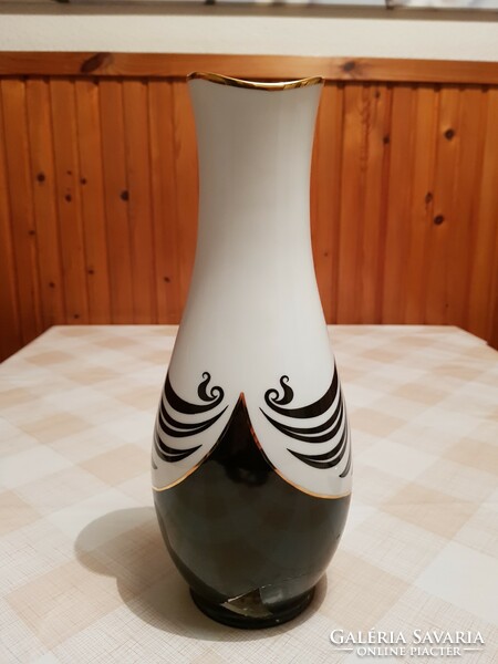 Hollóháza Saxon endre, porcelain bonbonnier and vase