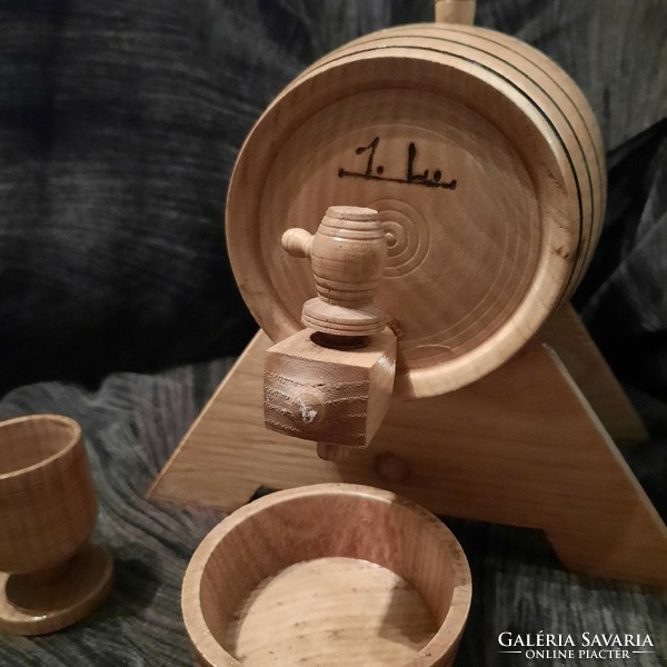 Wooden barrel with glasses, drinks set