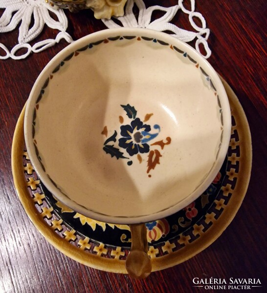 Zsolnay tea cup with Persian pattern bottom