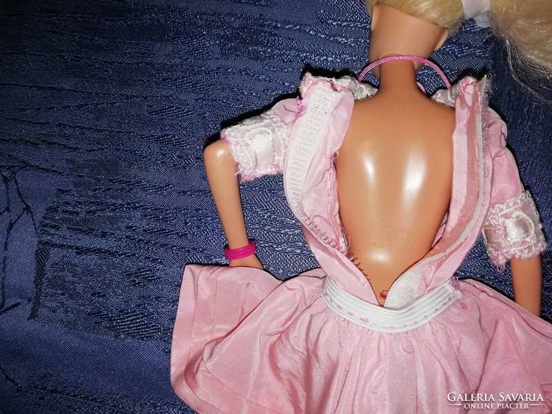 Mattel Barbie baba 2