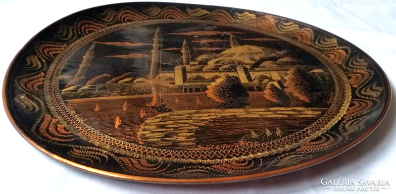 Old beautiful large copper tray with oriental pattern, wall plate, with hanger, .31 cm in diameter