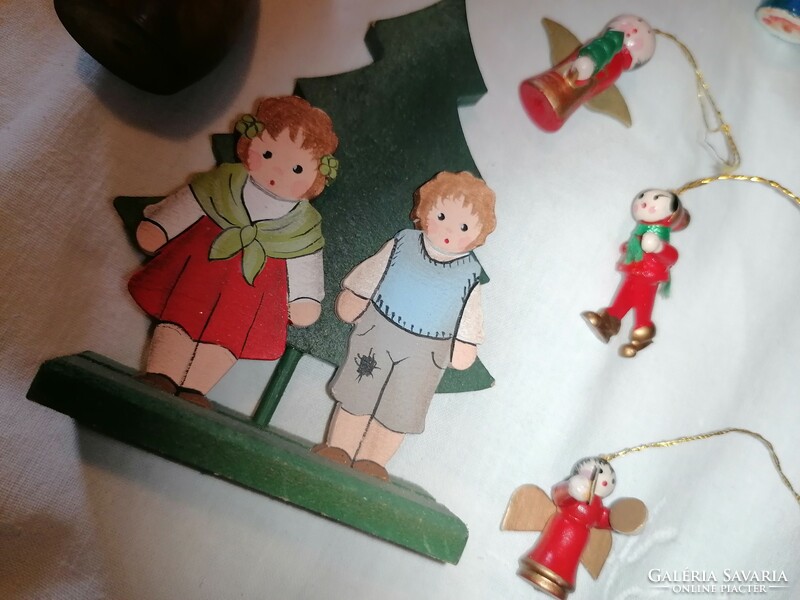 Old, hand-painted wooden Christmas tree decorations 36.