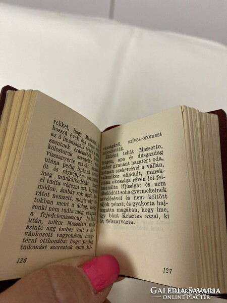 Minibook: Boccaccio Decameron fiction book publisher 1957., Two volumes 359 or 382 Page