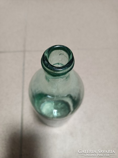 1db Parádi Csevice vizes palack zöldes árnyalattal.