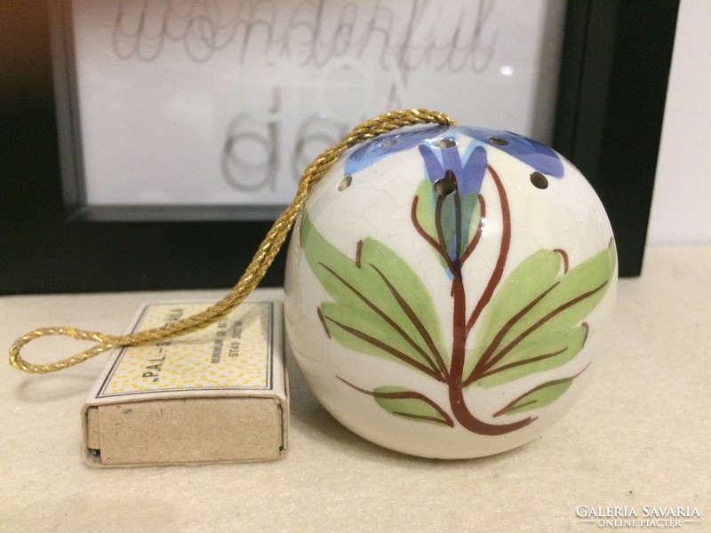 Porcelain perfume ball