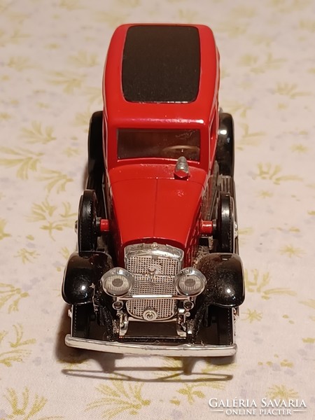 Cadillac v-16 452 a -1931 model car