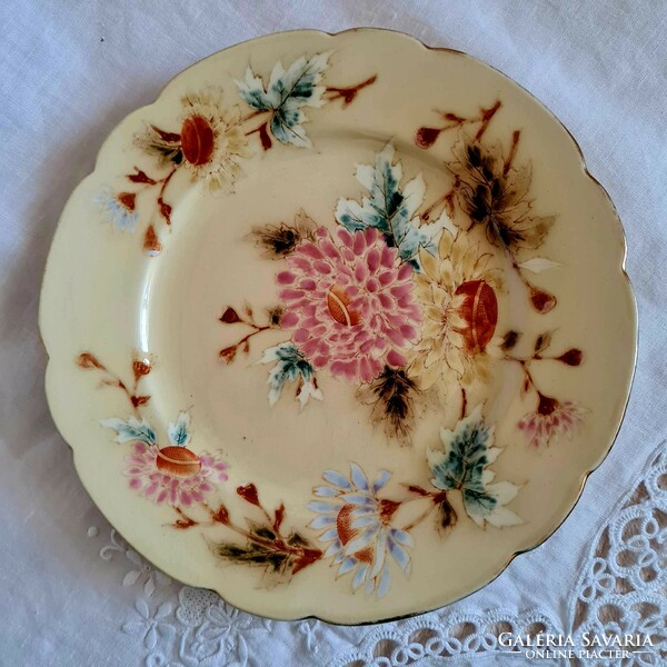 Beautiful hand-painted antique faience Zsolnay plate