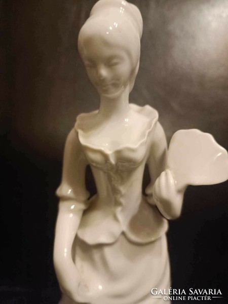 Porcelain lady approx. 20cm