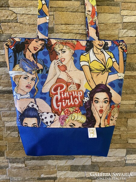 Pin-up girls patterned bag