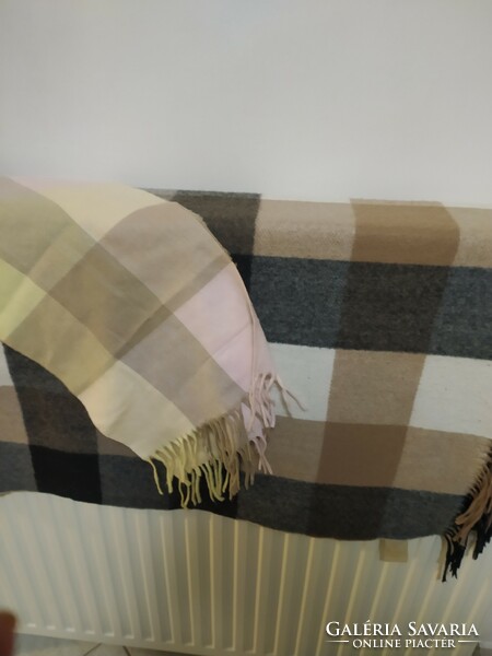 Stole, large scarf with a pleasant check pattern