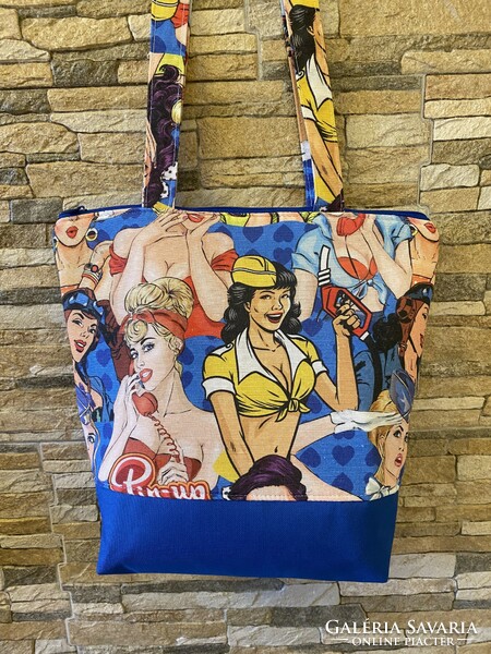 Pin-up girls patterned bag