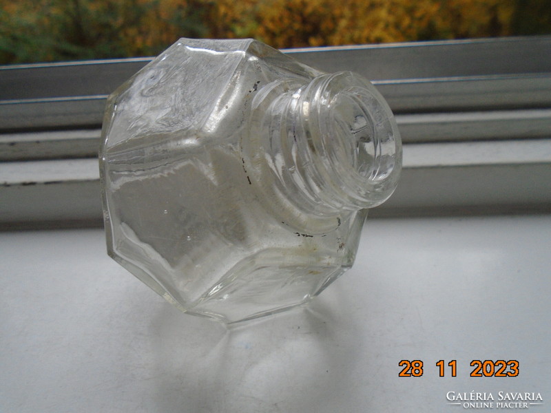 Érdekes 12  db pentagon formájú oldallal jelzett üveg palack