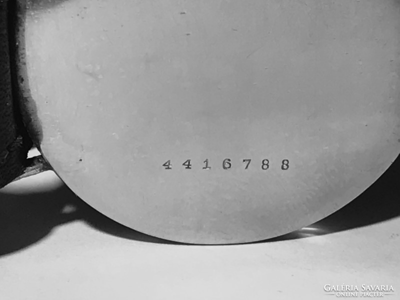 1944-es katonai DOXA! Rombusz mutatók, eredeti állapot! 33 mm k.n! NAGYON SZÉP EREDETI SZÁMLAP!