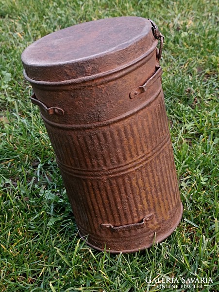 Second World War Polish gas cylinder