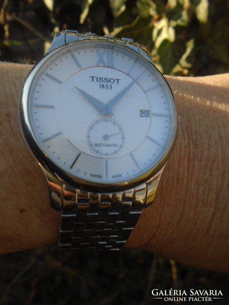 TISSOT TRADITION AUTOMATIC SMALL SECOND FÉRFI ÓRA ÁLLAPOT ÚJSZERŰ,ÚJ MODELL