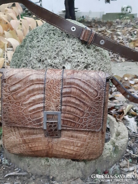 Valódi antik  vastagkrokodilbőr táska, korának kíváló , állapotában!