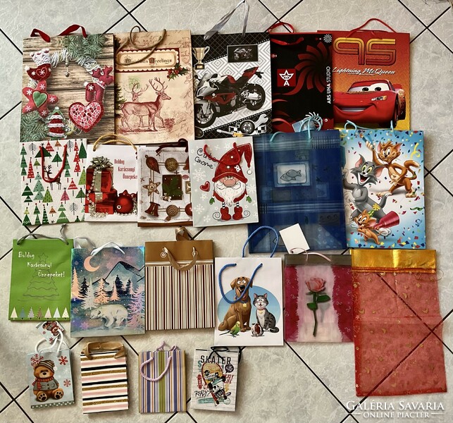 21 gift bags Christmas gift wrapping