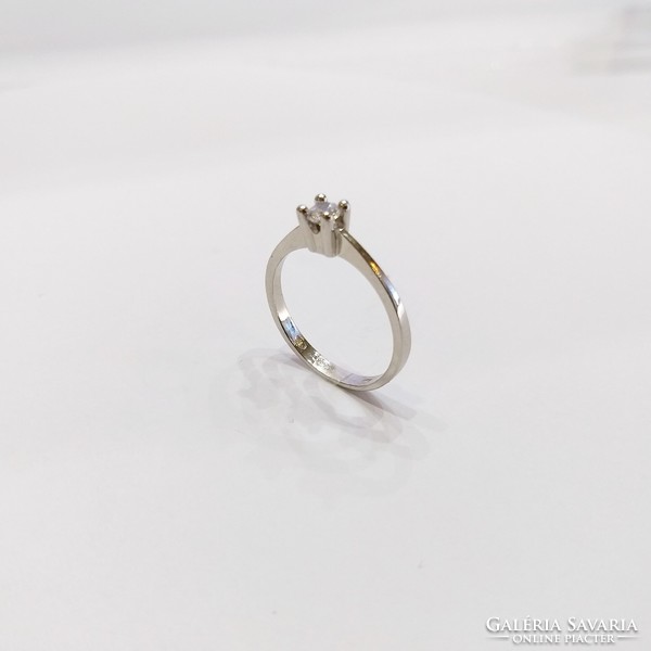 14 Carat, 1.87g. White gold engagement ring, in new condition! (No. 23/54)