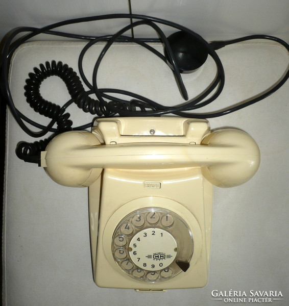 Tárcsás retro telefon, CB76MM Mechanikai Művek, tojáshéj színű