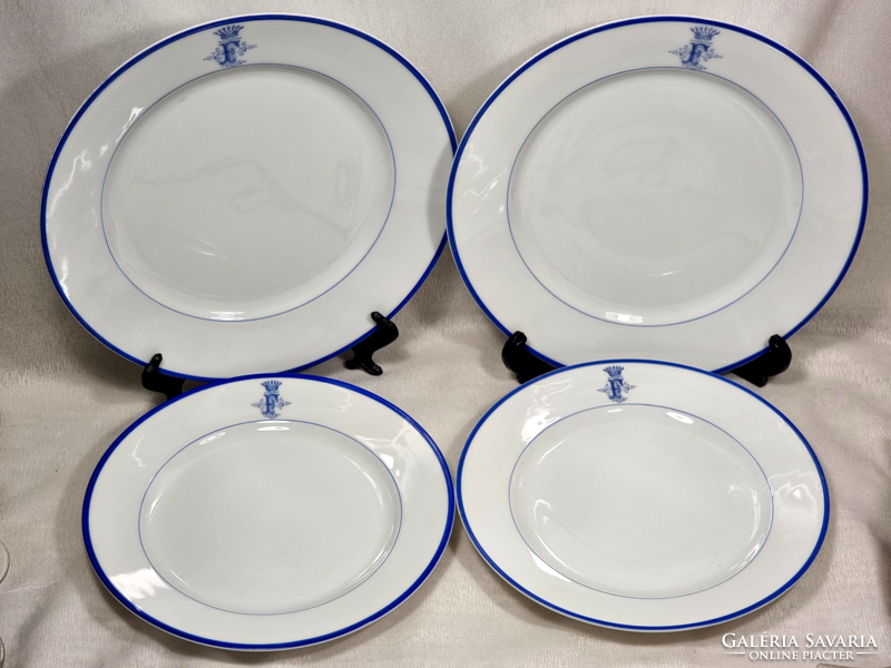 Bárói koronás,JHR Bavaria / Hutschenreuther német porcelán tányérok.