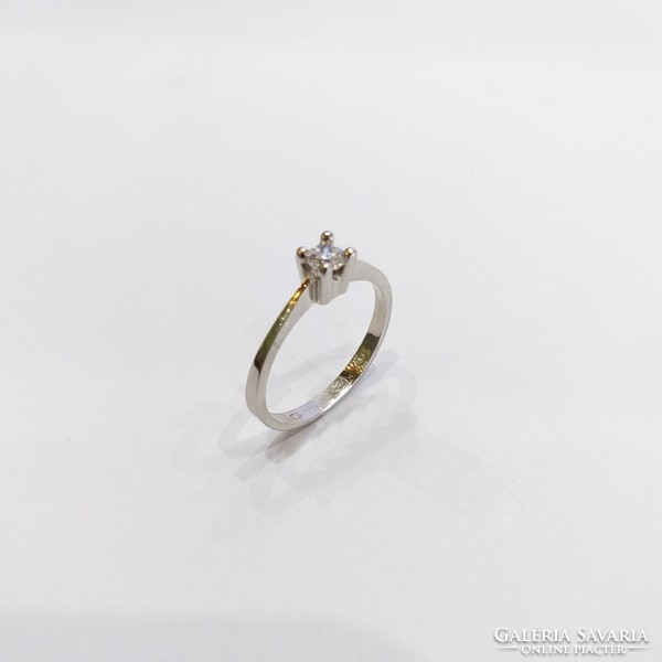 14 Carat, 1.87g. White gold engagement ring, in new condition! (No. 23/54)