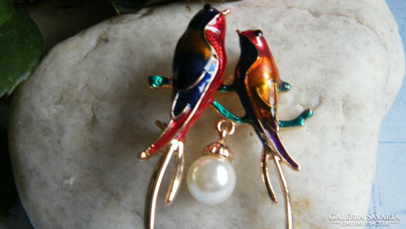 Fire enamel, gilded bird brooch with pearls.