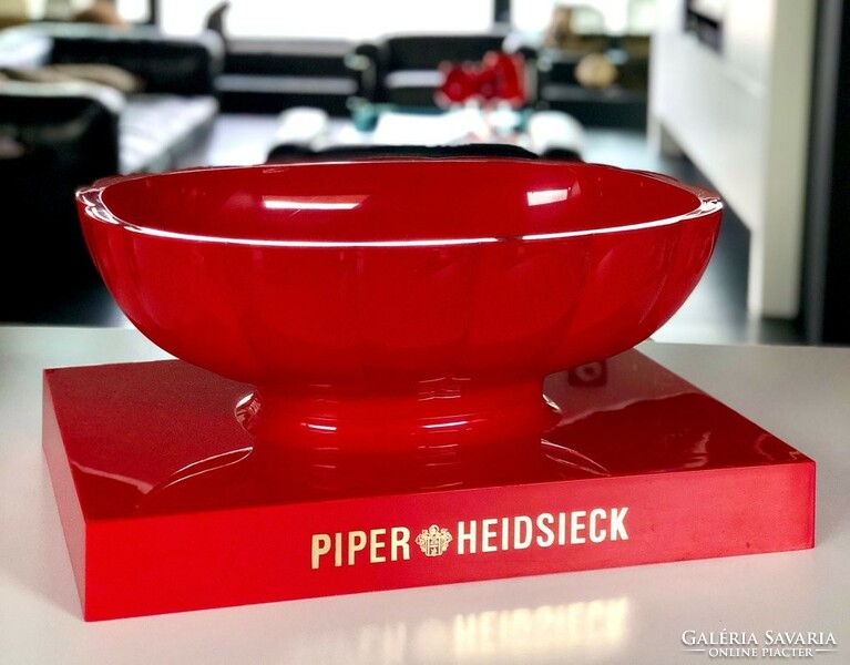 Piper-heidsieck champagne champagne cooler ice bowl designed by jaime hayon - special bar equipment