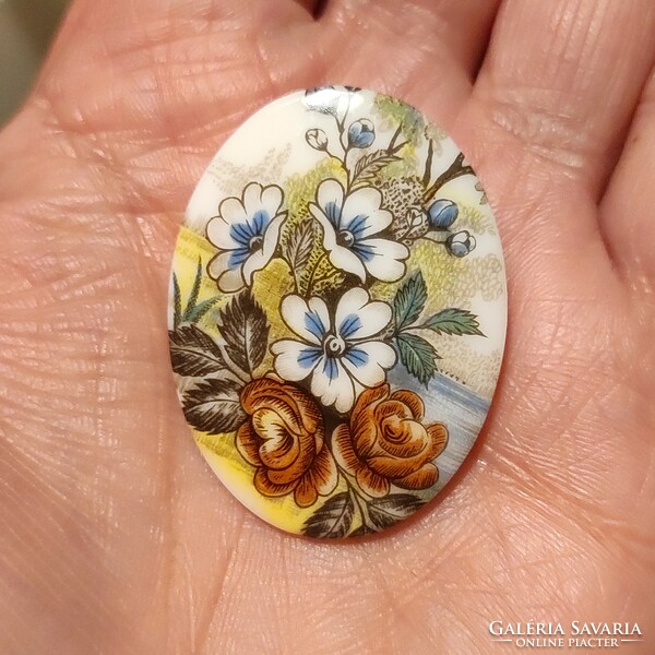 A wonderful porcelain badge