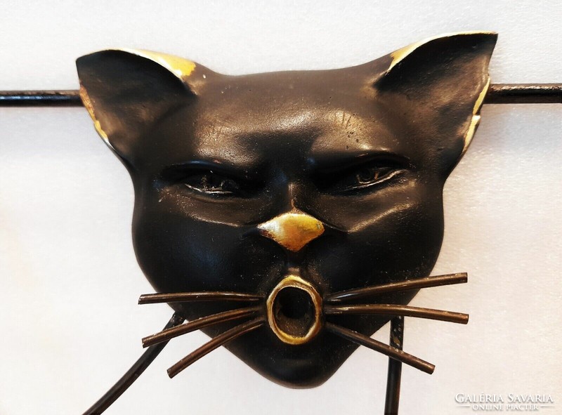 Modern Austrian bronze / brass cat wall art walter bosse? / Is Richard a badass?