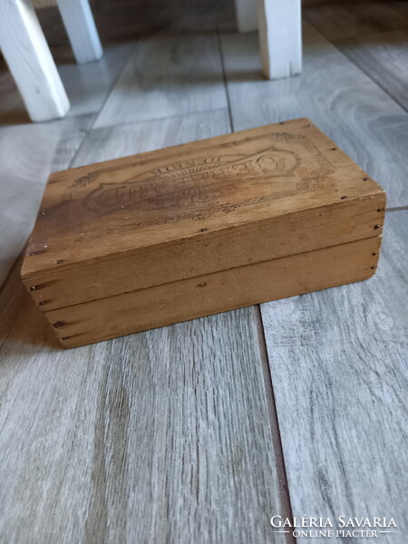 Antique kugler henrik gerbaud cake box (16.2x10x5.2 cm)