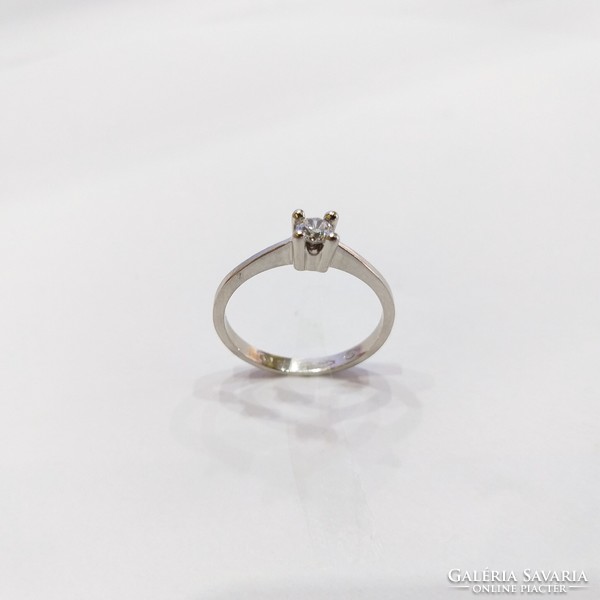 14 Carat, 1.87g. White gold engagement ring, in new condition! (No. 23/54)