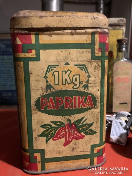 Old metal box paprika marke depose