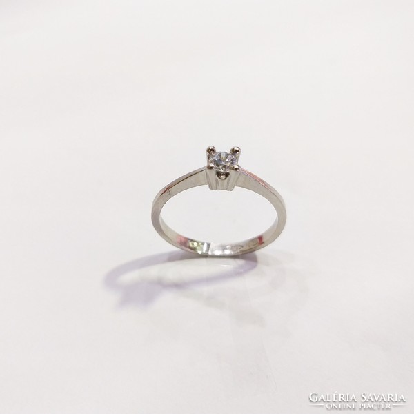 14 Carat, 1.87g. White gold engagement ring, in new condition! (No. 23/54)