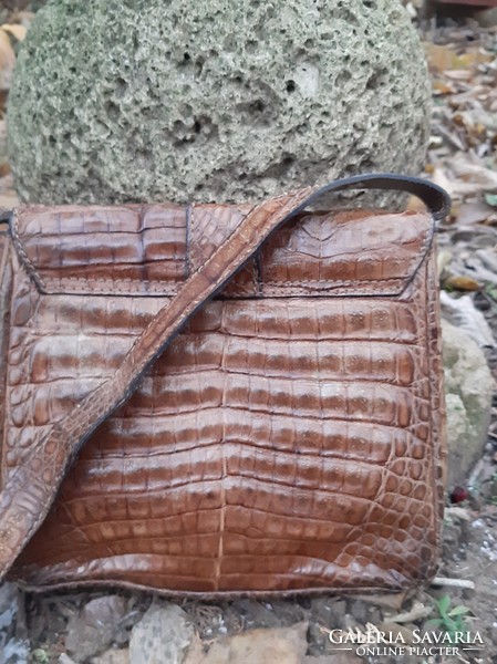 Valódi antik  vastagkrokodilbőr táska, korának kíváló , állapotában!