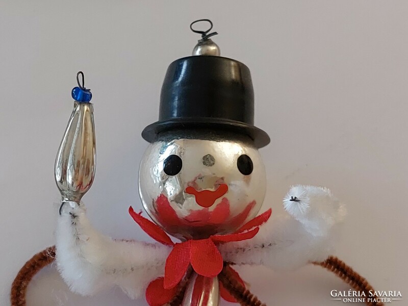 Régi üveg karácsonyfadísz figurális üvegdísz kalapos bogárka
