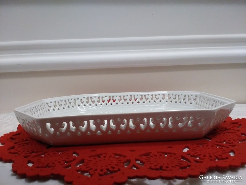 Herend serving/tray with white openwork edge