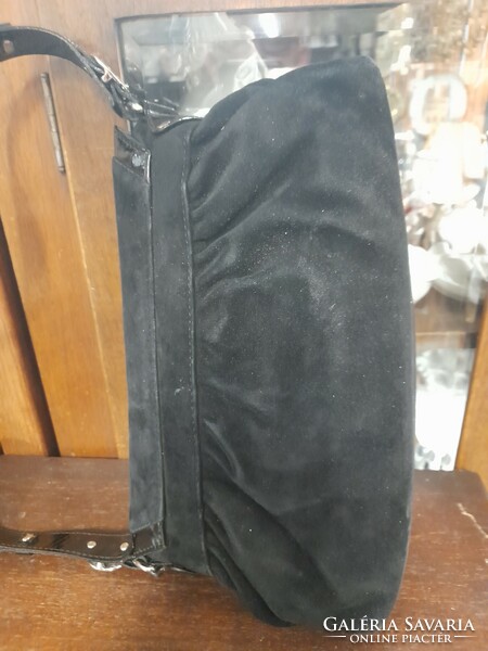 Elegant black leather cango & rinaldi women's bag.