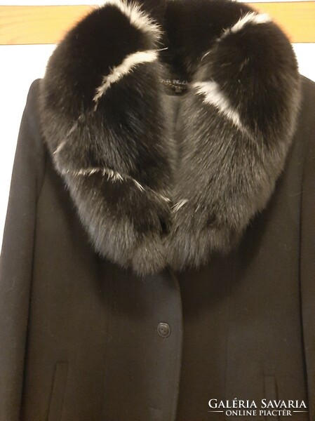 New, long wool winter coat, elegant classic, with a huge black real fur collar