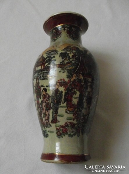 Oriental, Chinese geisha patterned vase