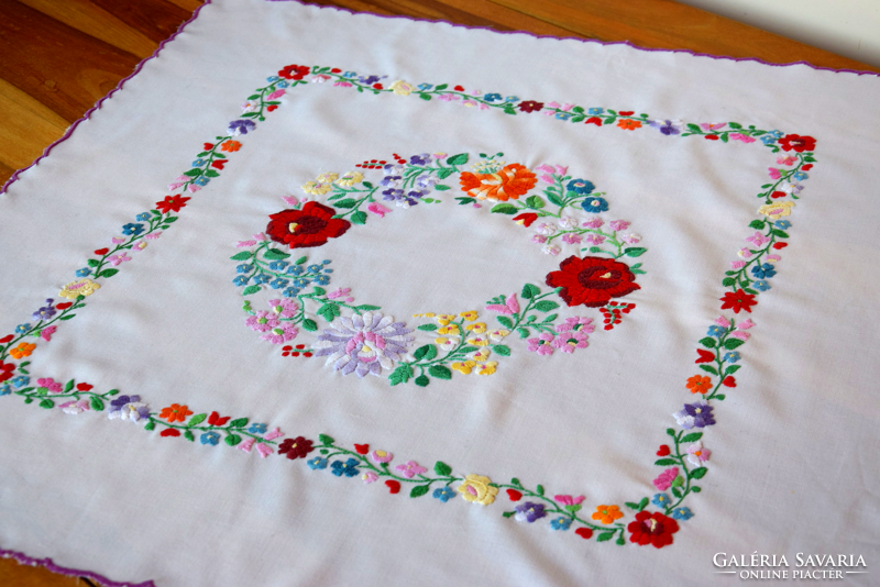 Old folk traditional Kalocsa tablecloth hand-embroidered tablecloth 72 x 71