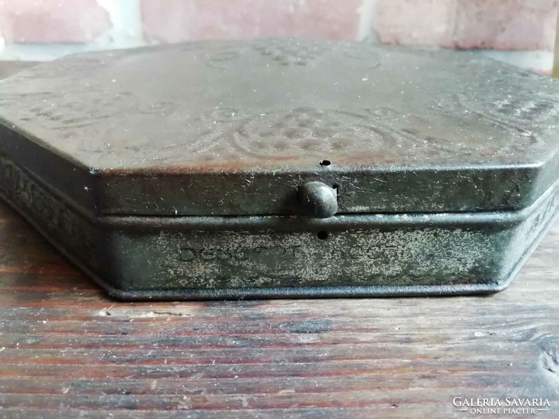Candy box, second half of the 20th century, with embossed pattern, Dutch chocolate tin