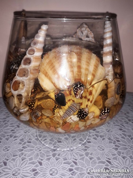 Üveg mécsestartó kagylókkal