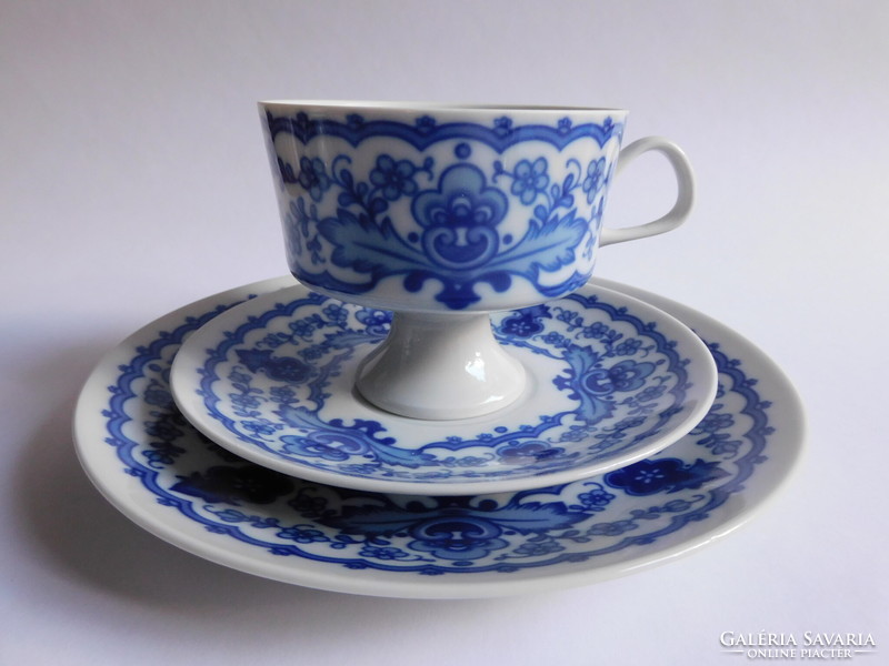 Vintage lichte cobalt painted breakfast set with foot cup