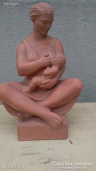 Sándor Mikus: motherhood, ceramic sculpture