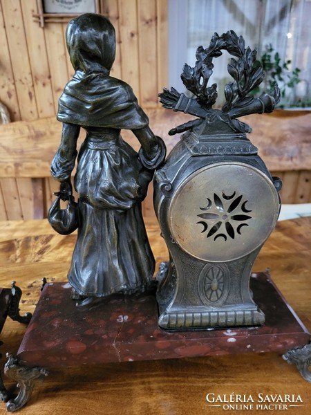 Bronze mantel clock + vase