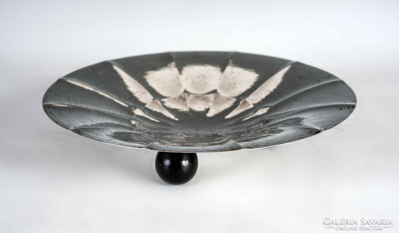 Silver art deco bowl with spherical feet