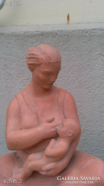 Sándor Mikus: motherhood, ceramic sculpture